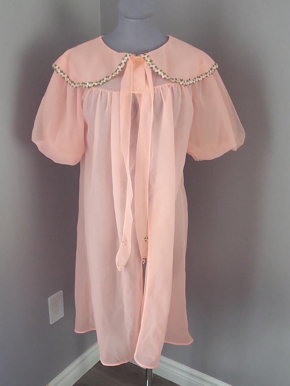 Vintage Canadian Maid Peach Sheer Peignoir Robe - Size S